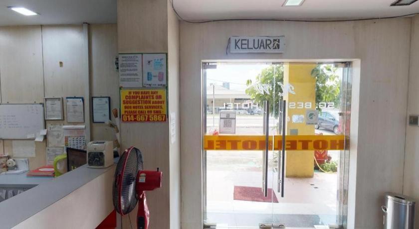 Serdang Business Hotel Seri Kembangan Exterior foto